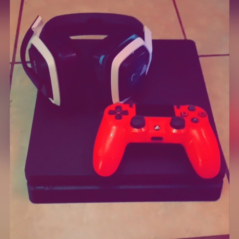Playstation 4 / a20 headset / Ps4 controller